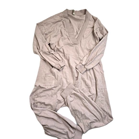 Womens Free People Hot Shot Long Sleeve V Neck Onesie Romper Rose Size Small - Picture 2 of 11